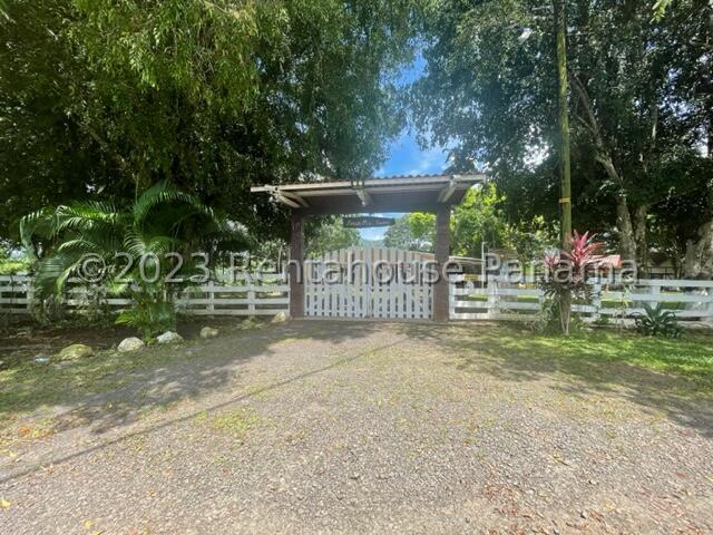 Commercial Property for Sale in  Bocas del Toro 07127